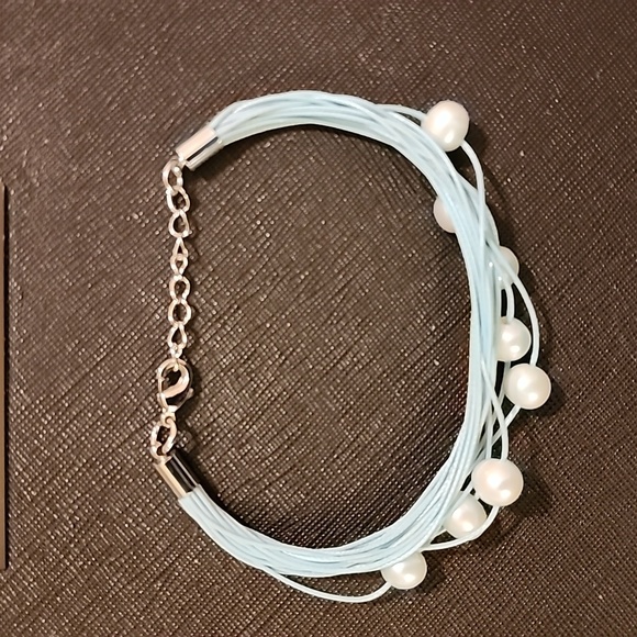 Turquoise Leather with Freshwater Pearls 8 1/4" - Picture 2 of 4